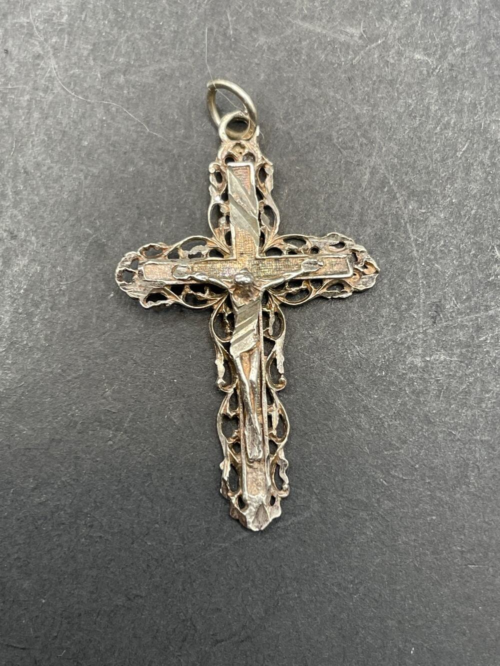 Vintage Jesus Crucifix Ornate Silver Tone Religious Cross Pendant 36.8mm 2.06g